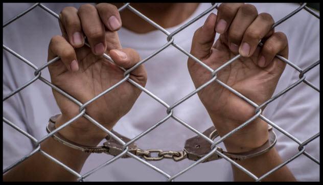 handcuffs-fence